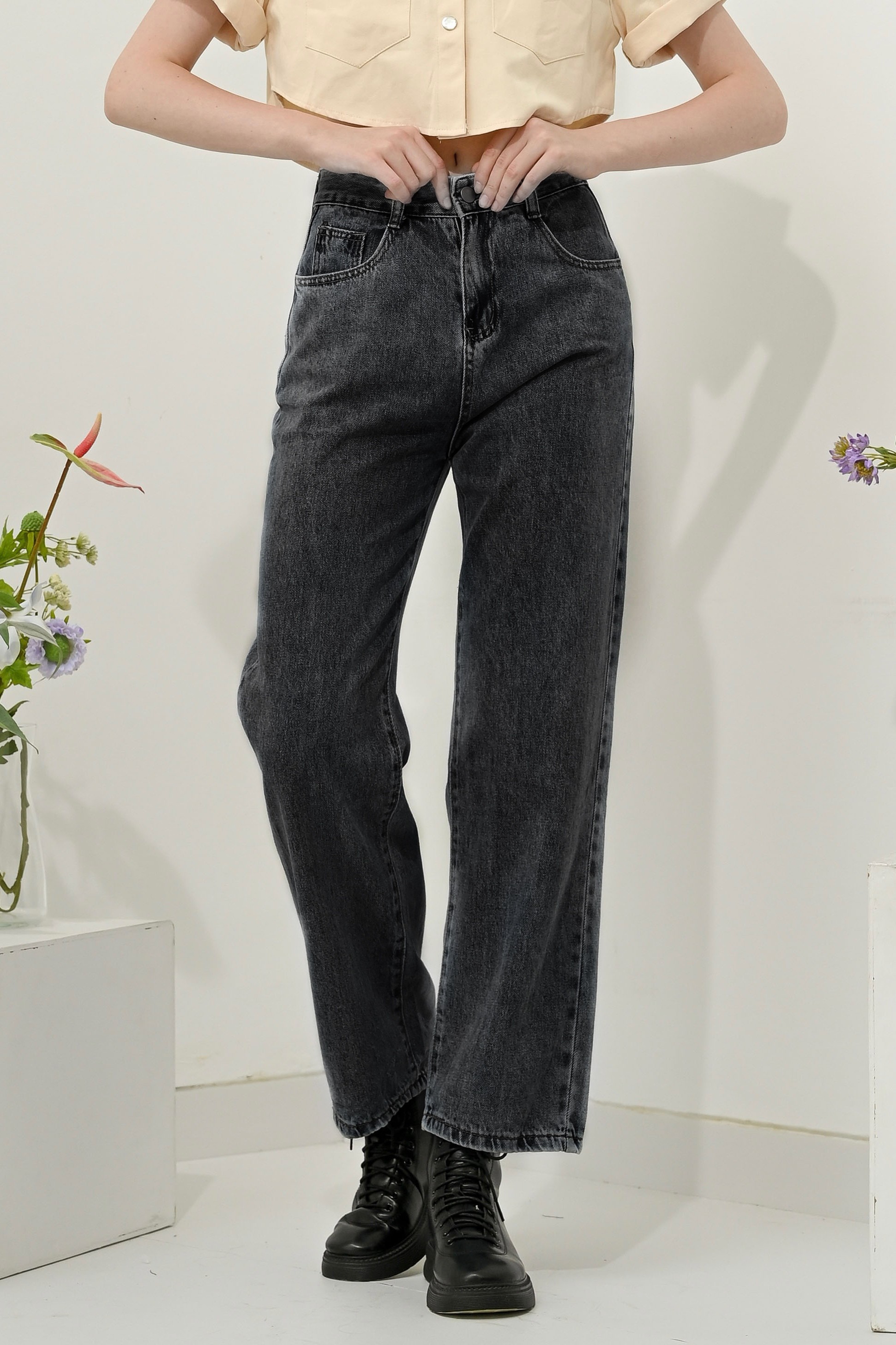 Black cigarette jeans discount