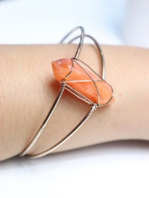 Single stone bangle