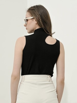 Nancy Cut Out Knit Top