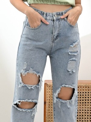 Ripped Boyfriend Denim