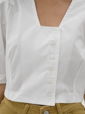 BFP Tri neck crop shirt