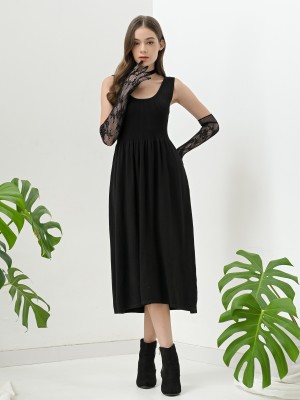 FELIZ23 Round Low Neck Knit Midi Dress