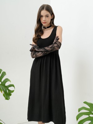 FELIZ23 Round Low Neck Knit Midi Dress