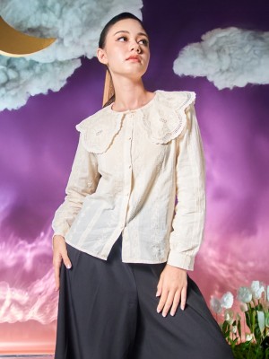WW Embroidery Wide Collar Shirt