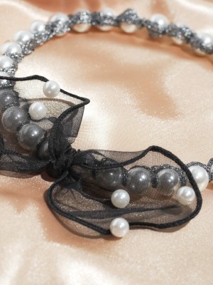 Big Pearl black tulle hairband