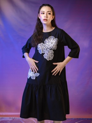 WW ELITE Embellished Ramsha Flower Midi Dress