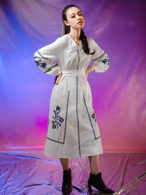WW Vneck Embroidery Dress