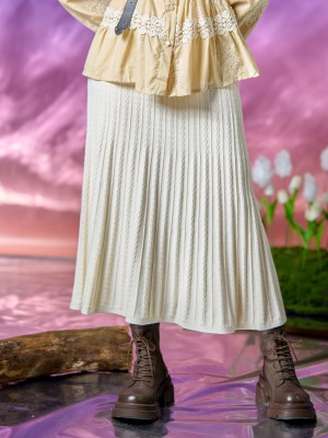 WW Plait Pattern A Line Knit Midi Skirt