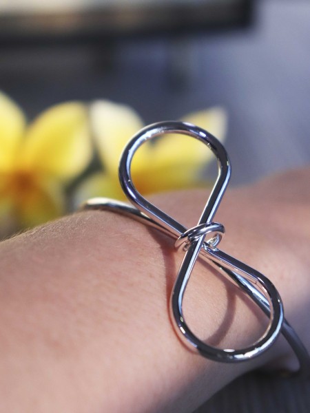 Bow Thin Bangle