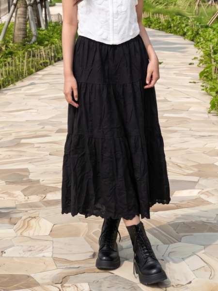 JR PG Tiered Flower Embroidery Midi Skirt