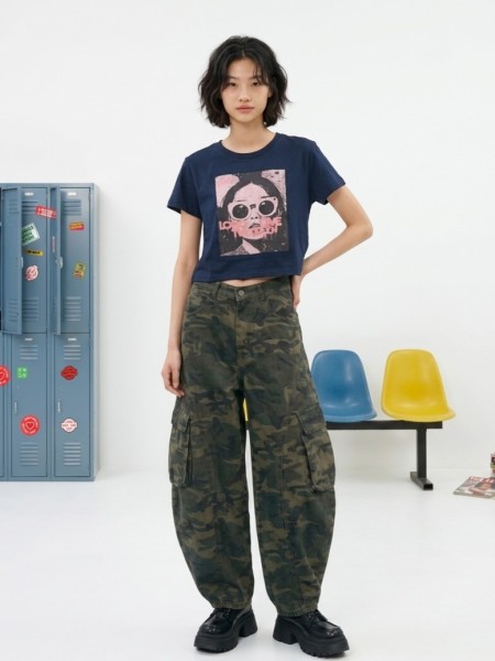 JR CORE NRC Long Live Queen Semi Crop Tee