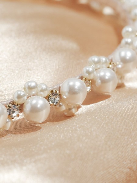 Pearl Embellished Hairband WHT