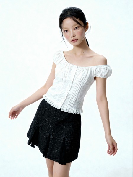 ELITE Catry White Embroidery Top