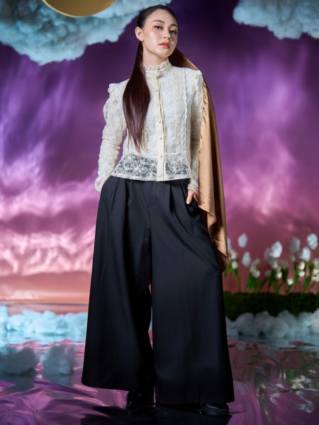 WW ELITE High Neck Sheer Embroidery Shirt