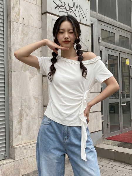 JR CORE NRC Ruffles Neckline Off Shoulder Tee