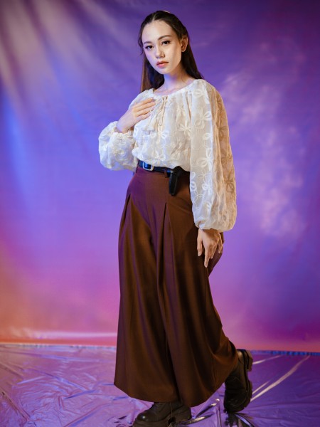 WW Atiya Neck Drawstring Ribbon Embroidery Top