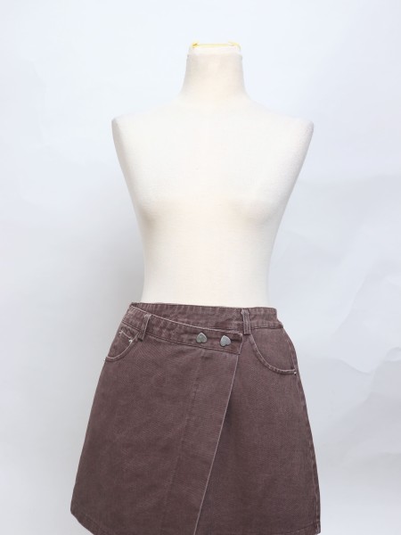 JR DITOX Heart Shape Button Overlap Washed Denim Skort