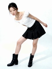 ELITE Catry White Embroidery Top