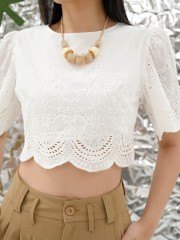 FELIZ23 White Crop Embroidery Top