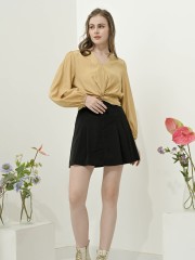 SS23 Riya Front Twisted Top