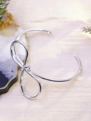 Bow Thin Bangle