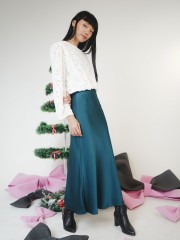 ELITE HT24 Eyelet Embroidery Long Sleeves Top